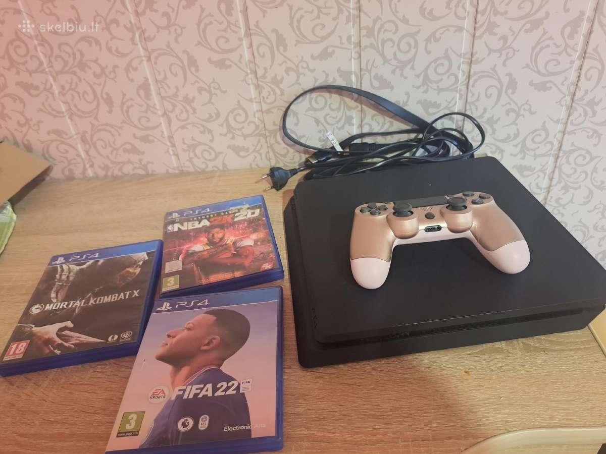 Playstation4 slim 500 GB.