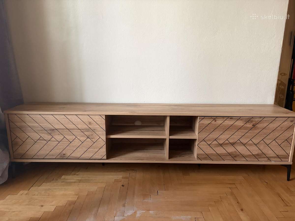TV staliukas su spintelėmis