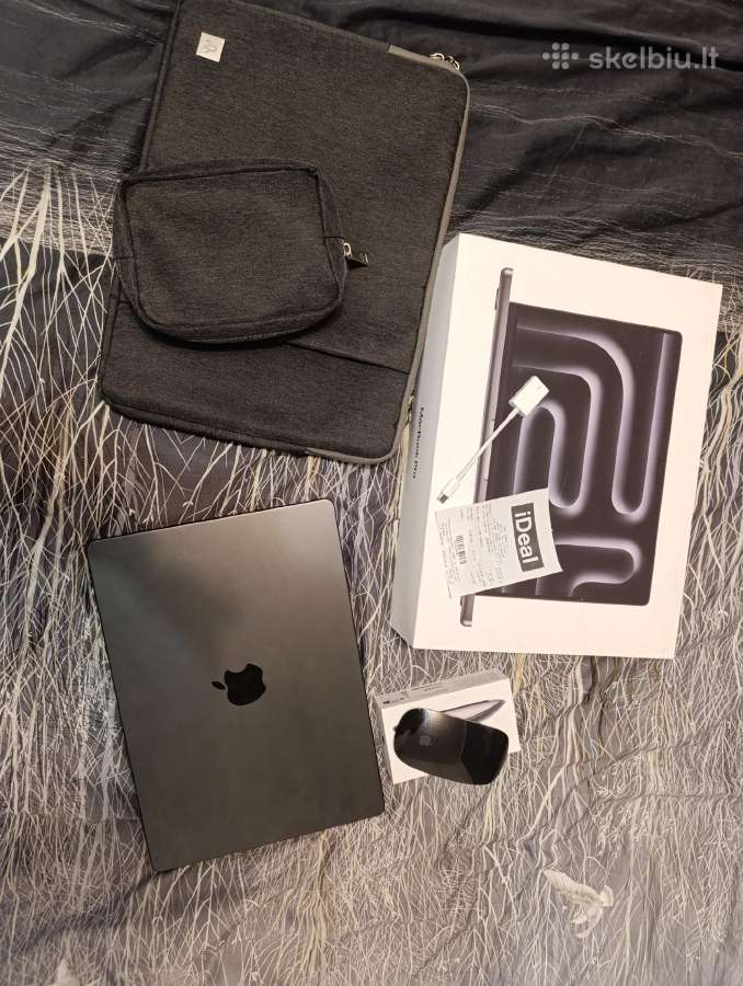 MacBook pro 14inch M4 24gb RAM 512