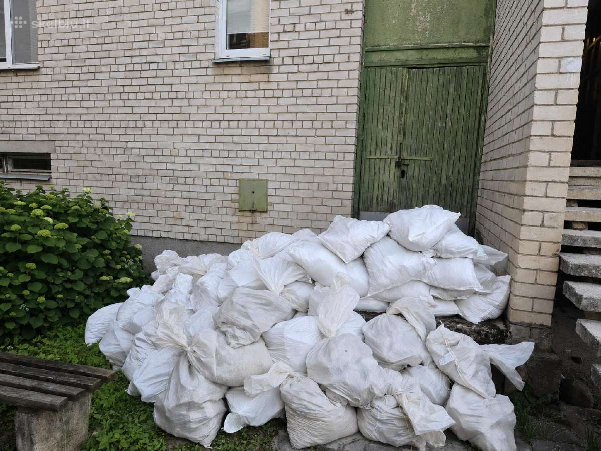 Dovanoju Švaru be šiuksliu gruza