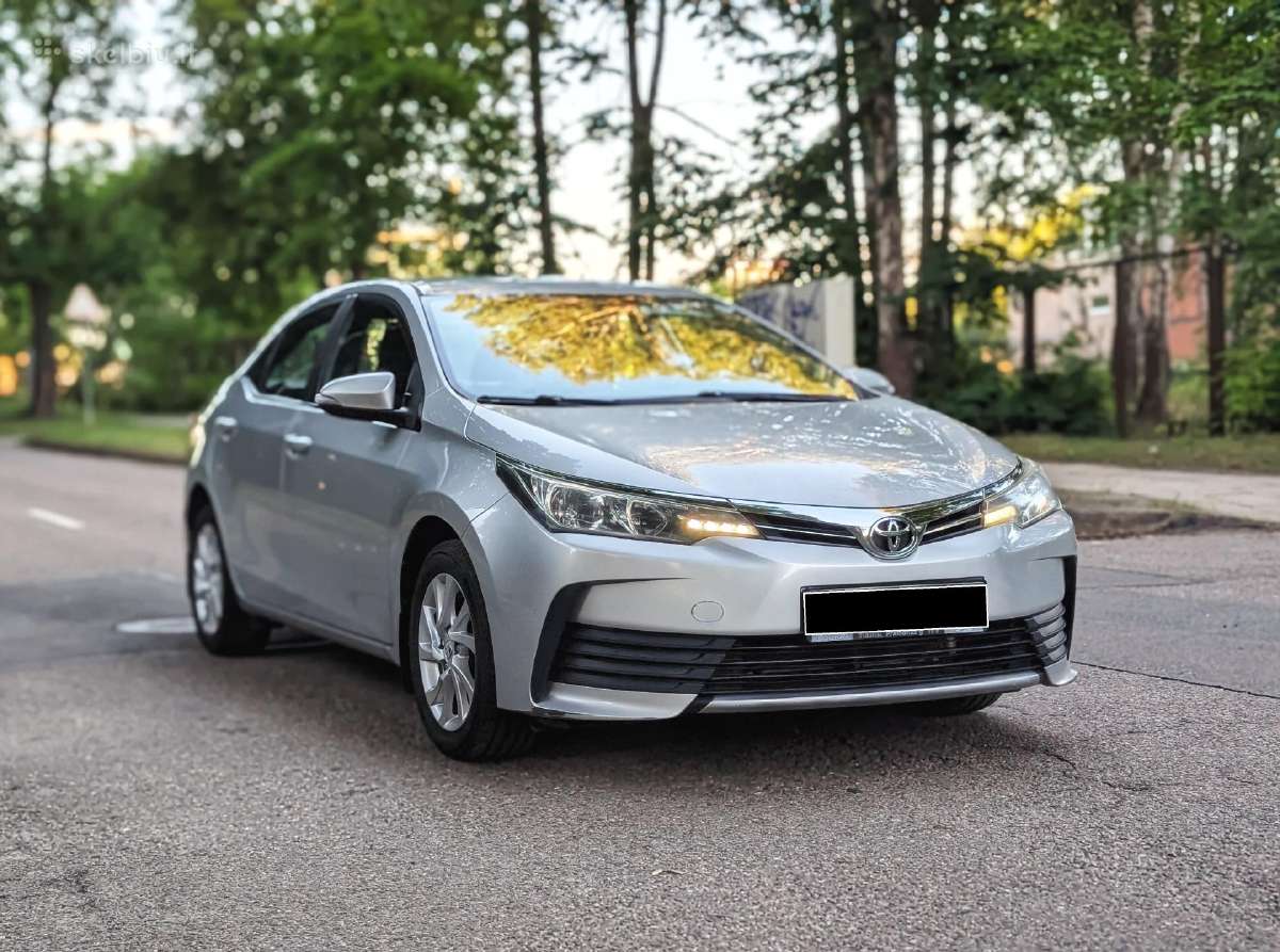 Nuomojamas Toyota Corolla su dujomis