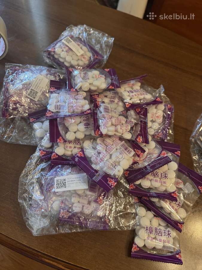 Mothballs - naftalino tabletės nuo kandžių