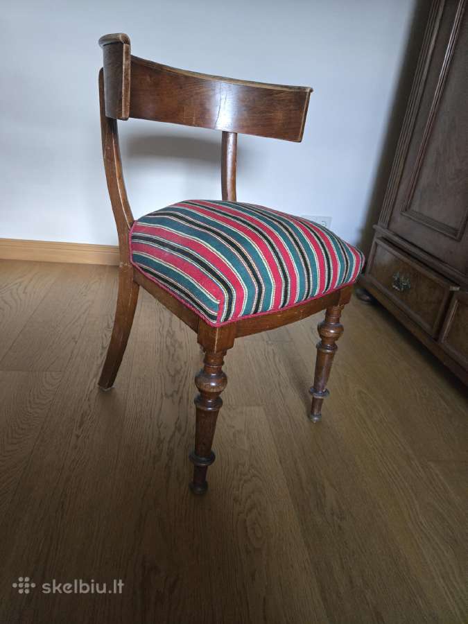 Antikvarinė kėdė