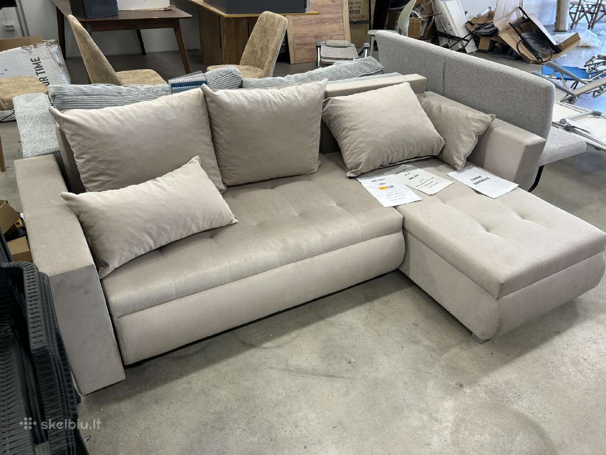 Minkšti kampai iš ekspozicijos po 220€