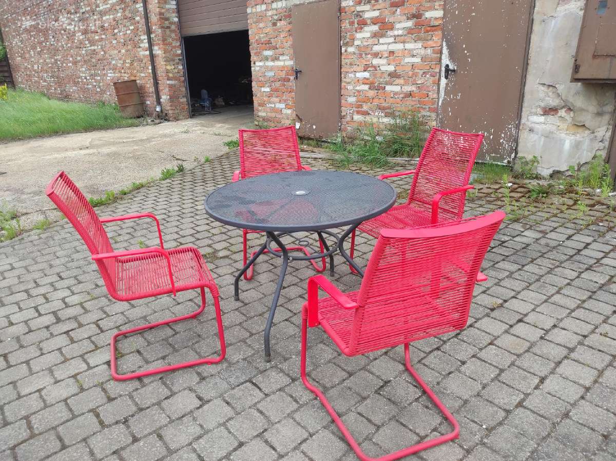 Lauko baldai