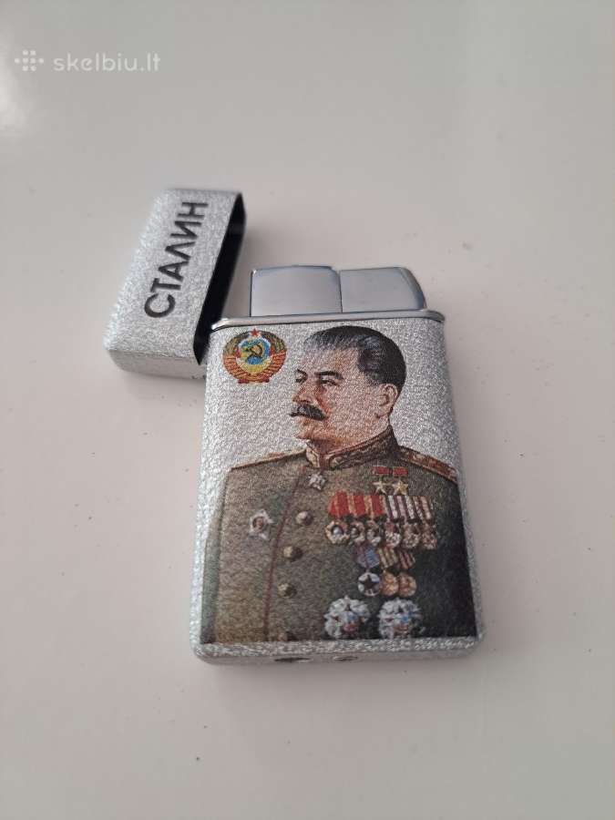 Kolekcinis vintage žiebtuvėlis.