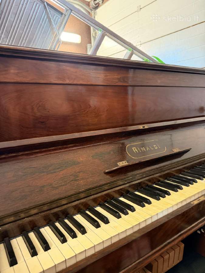 Pianinas - nuotraukos Nr. 2