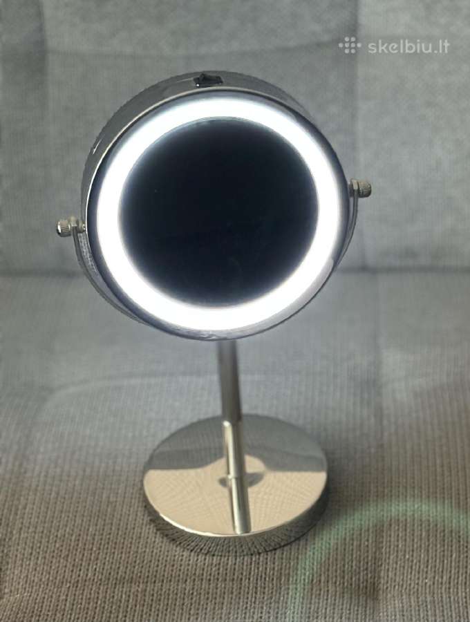 Veidrodis su LED apšvietimu