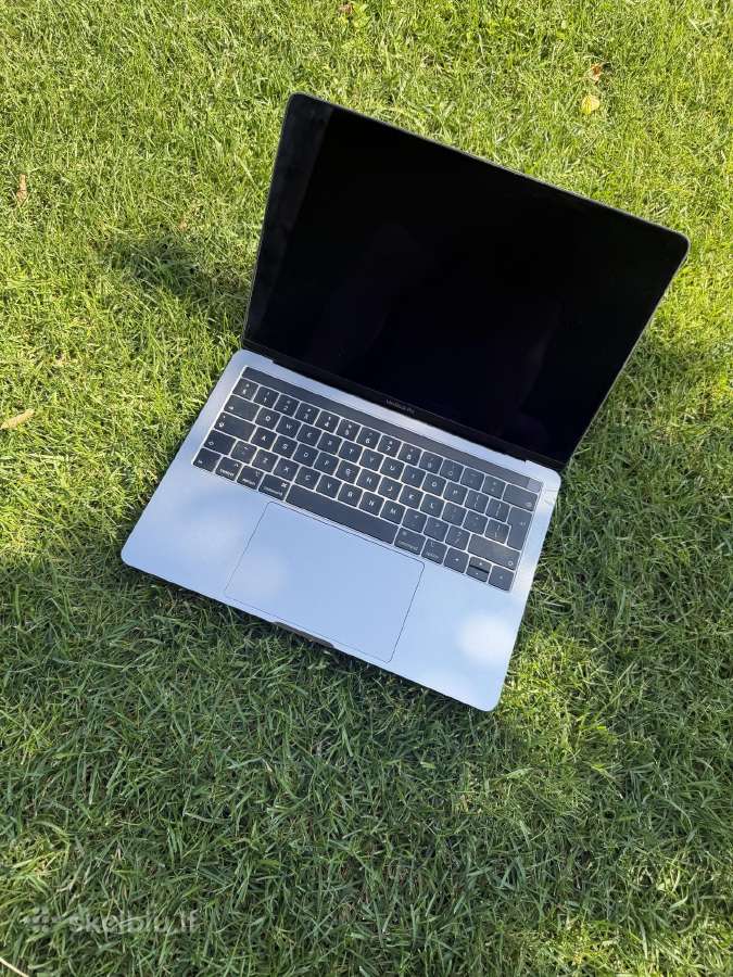 MacBook pro 13 2019 A1989 modelis Dalims