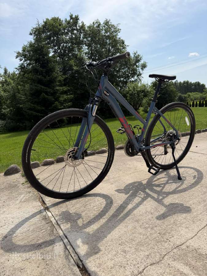 Fuji Traverse hibridinis dviratis