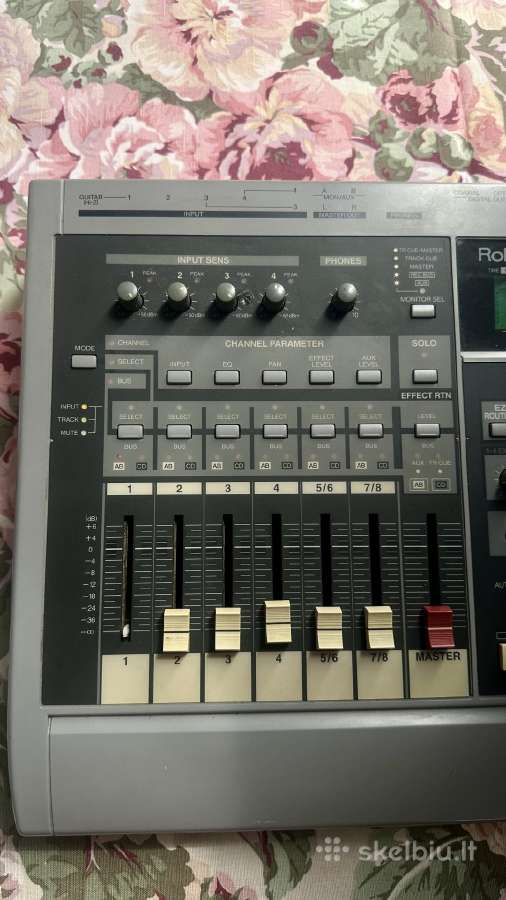 Roland Vs-840 skaitmeninė studijinė darbo stotis - nuotraukos Nr. 2