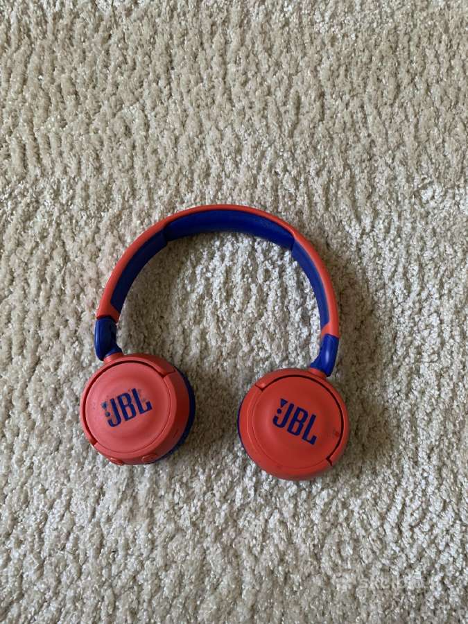 Jbl Jr310bt belaidės vaikiškos Bluetooth ausinės.