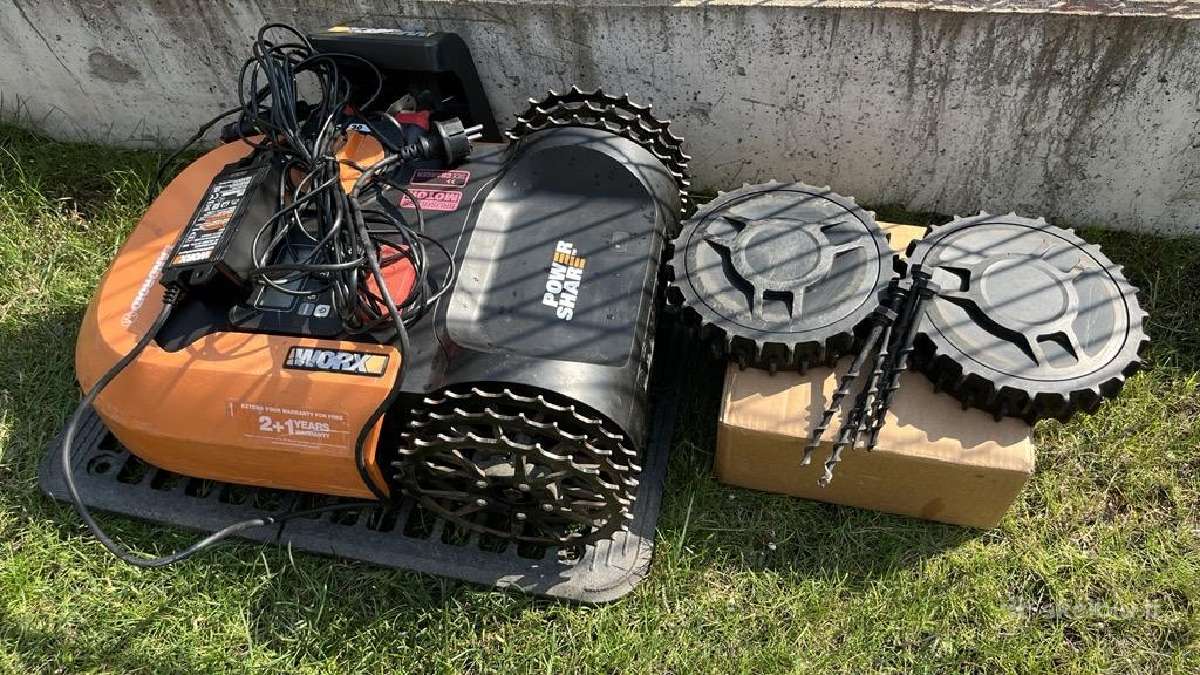 Vejos robotas Worx Landroid 1000