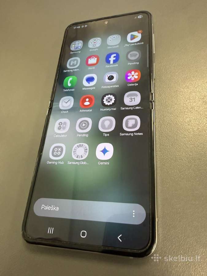 Samsung galaxy Flip 5 256gb su garantija