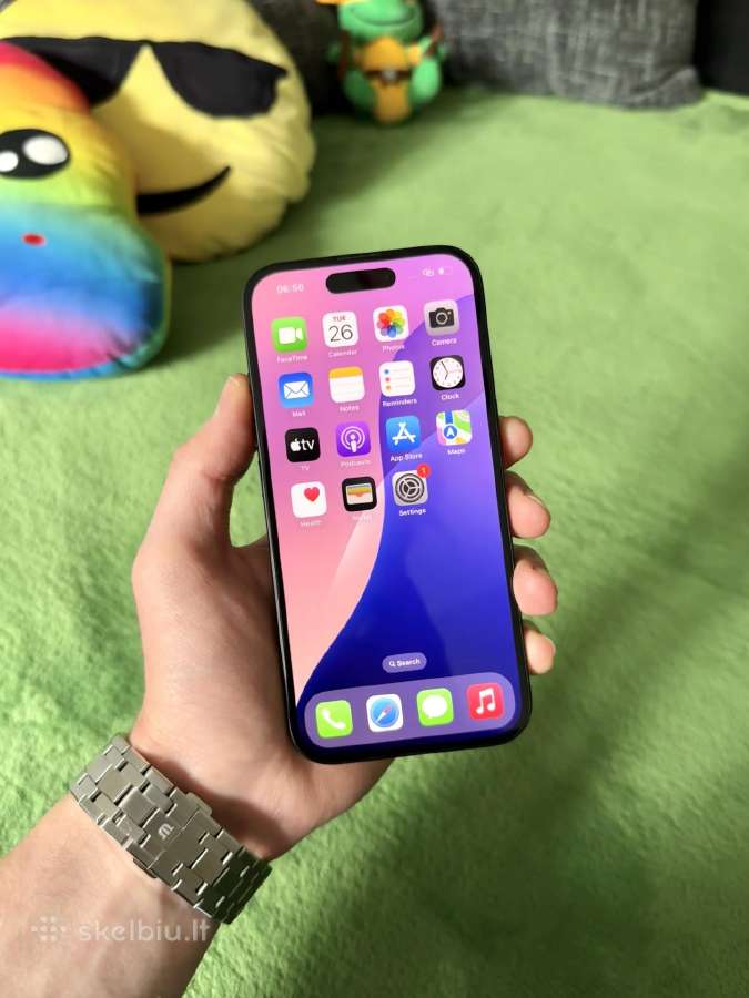 iPhone 16 Black