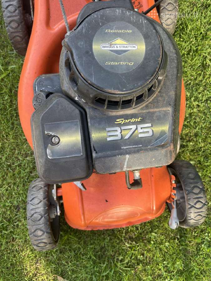 Hitachi Ml160e vejapjovė su Briggs & Stratton