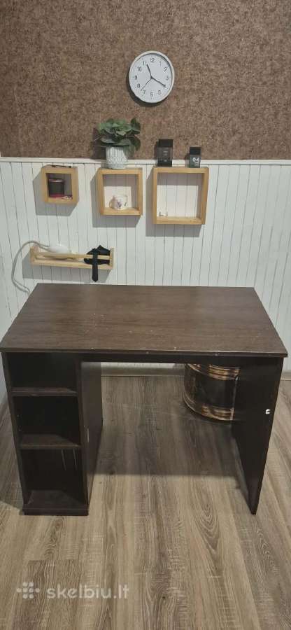Rašomas stalas