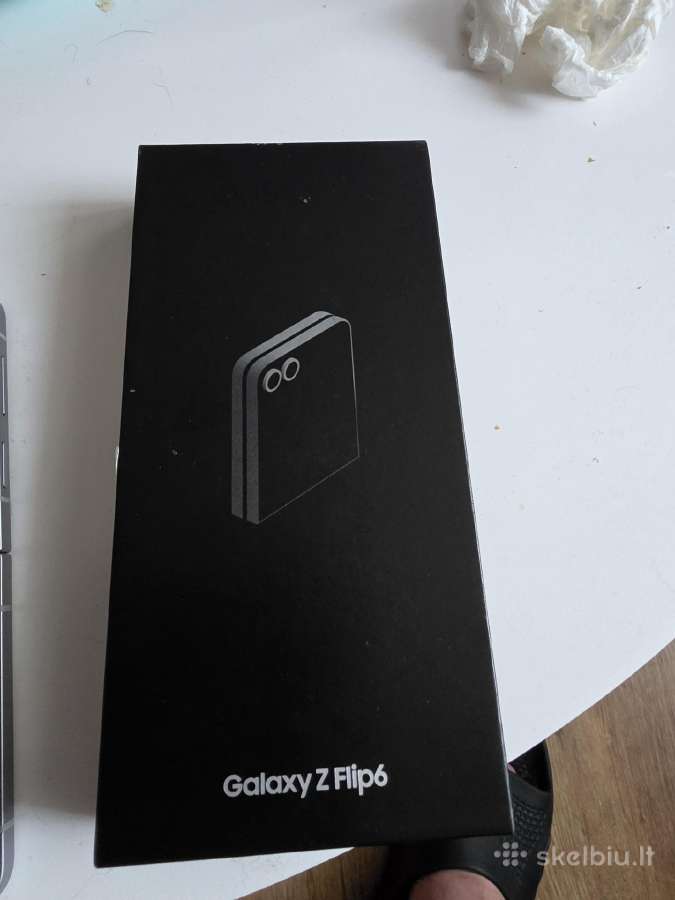 Parduodamas samsung Z Flip6