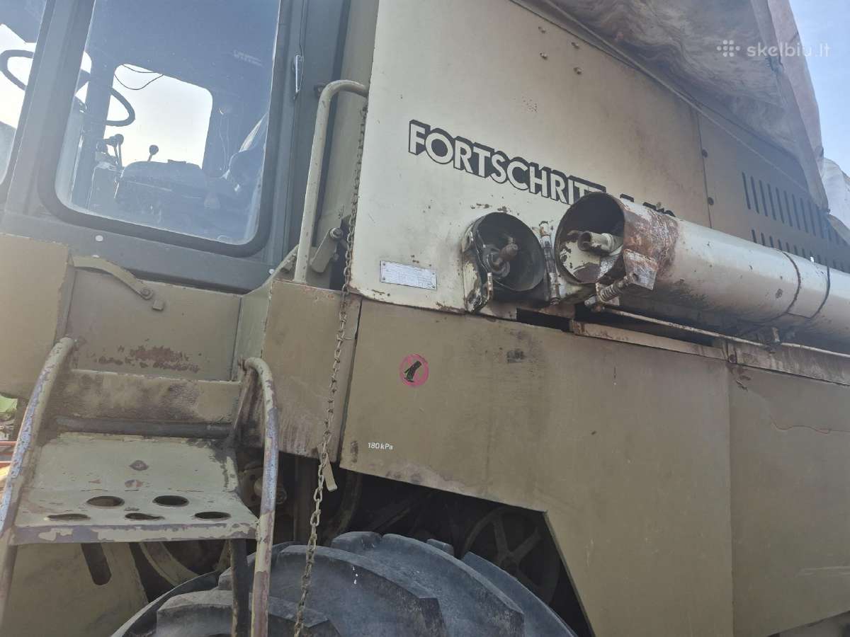 Parduodu javų kombaina Forstrit 512
