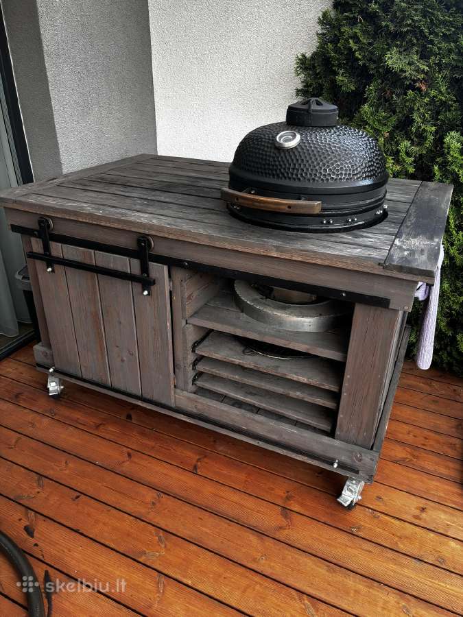 Kamado stalas iš maumedžio
