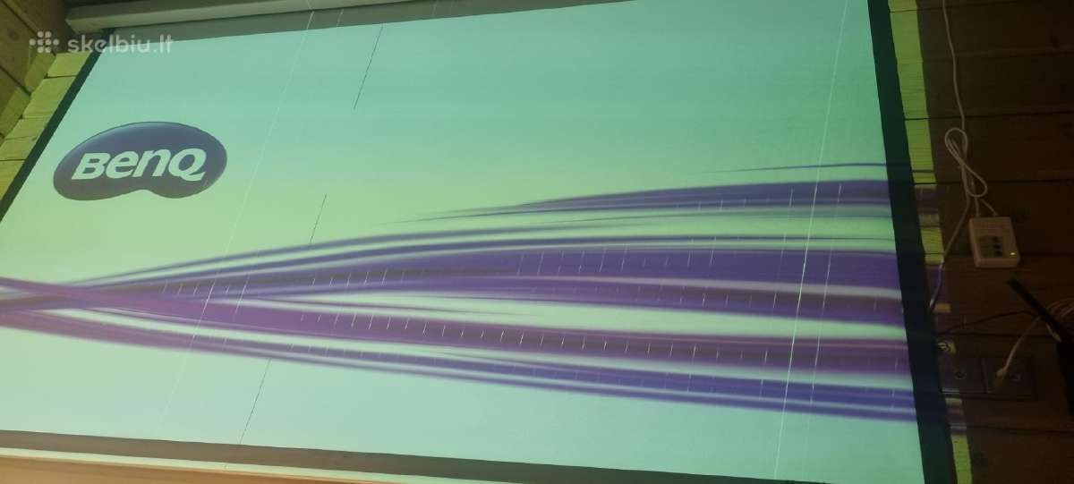 Benq projektorius su defektu