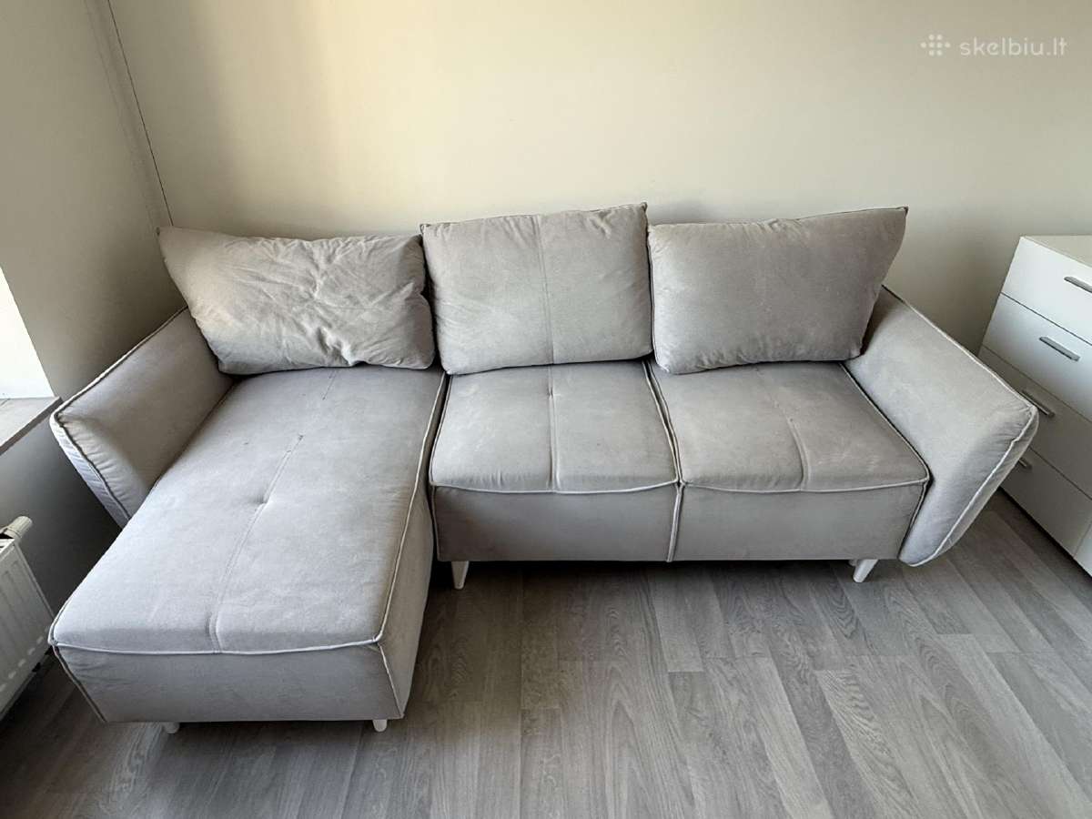 Kampinė miegama sofa