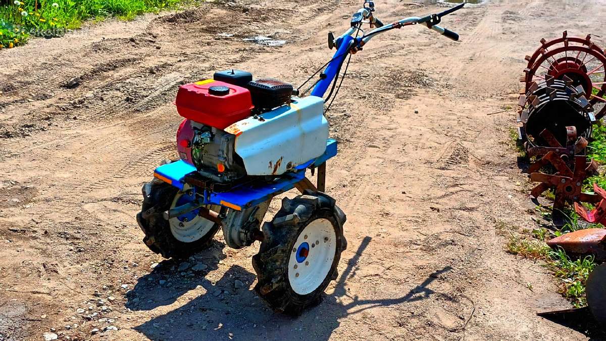 Motoblokas su visais padargais ir priekaba - nuotraukos Nr. 10