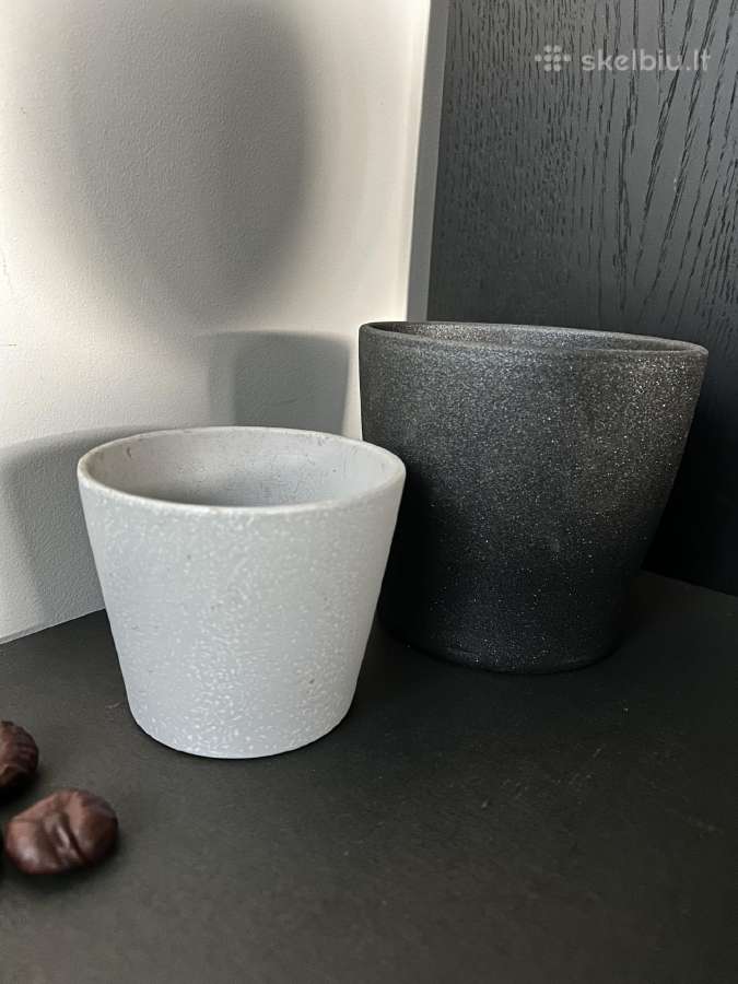 Vazonai. Raudonas is Ikea. Po 3eur/vnt - nuotraukos Nr. 2