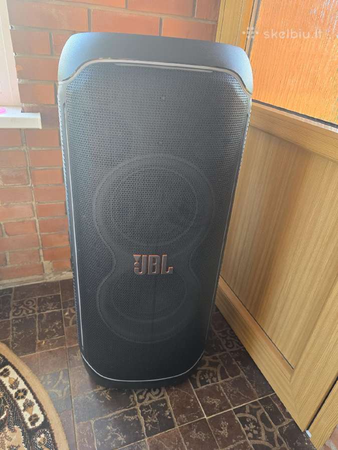 Jbl Ultimate kolonėlė
