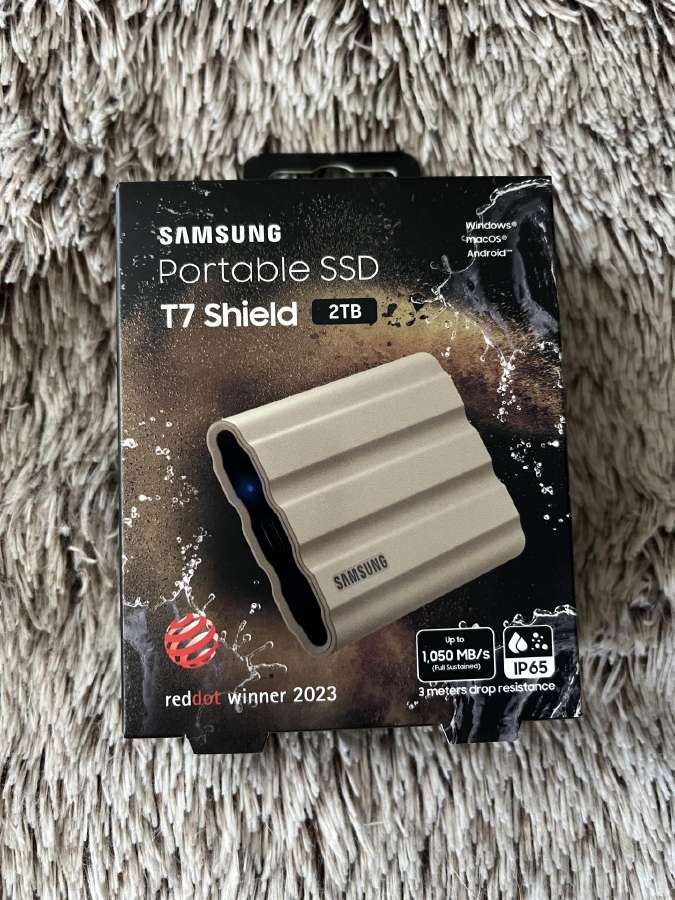 Parduodu Samsung Portable SSD T7 Shield 2tb