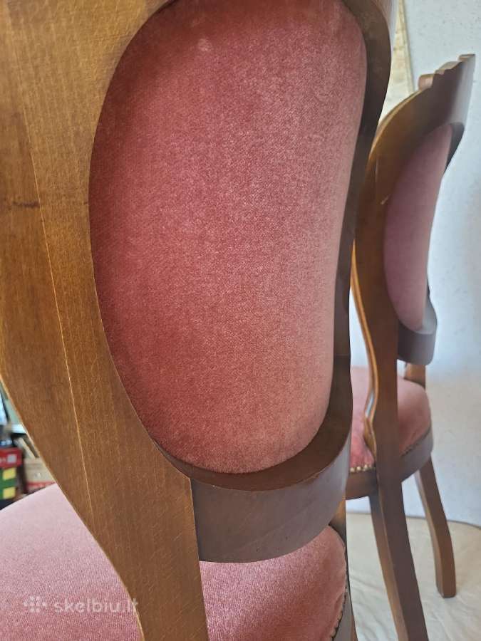 Elegantiškos kėdės su raižytais akcentais - nuotraukos Nr. 5