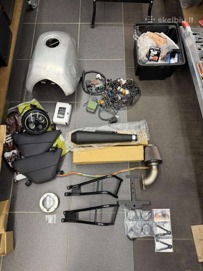 Bmw K100 dalys