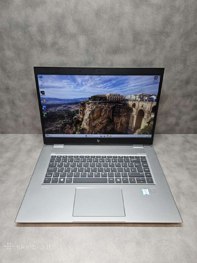 Hp Zbook/15.6"fhd/ i7-8850h/16ram/512ssd