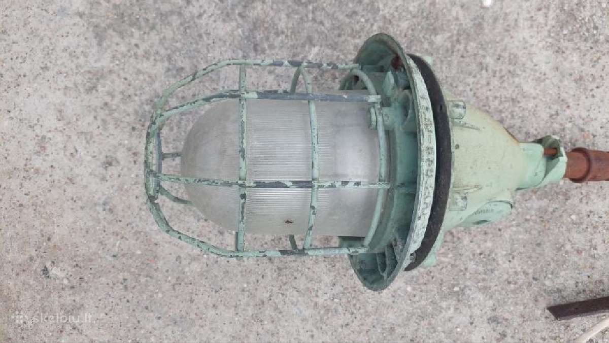 Tarybinių laikų lempa