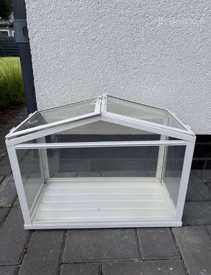 Ikea mini šiltnamis