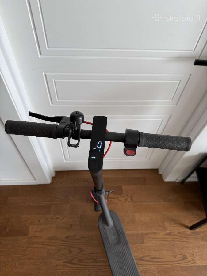 Xiaomi Mi Electric Scooter Pro - nuotraukos Nr. 2