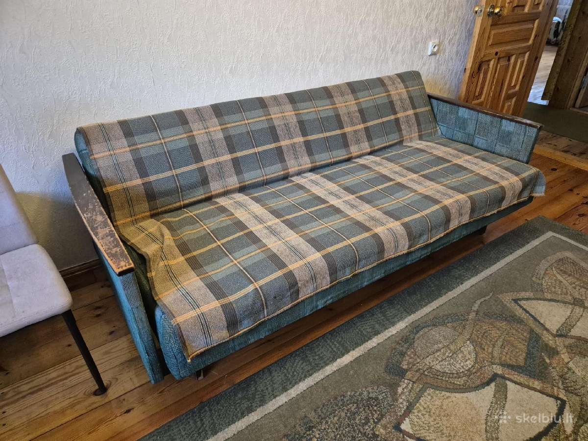 Dovanojama atverčiama sofa - lova
