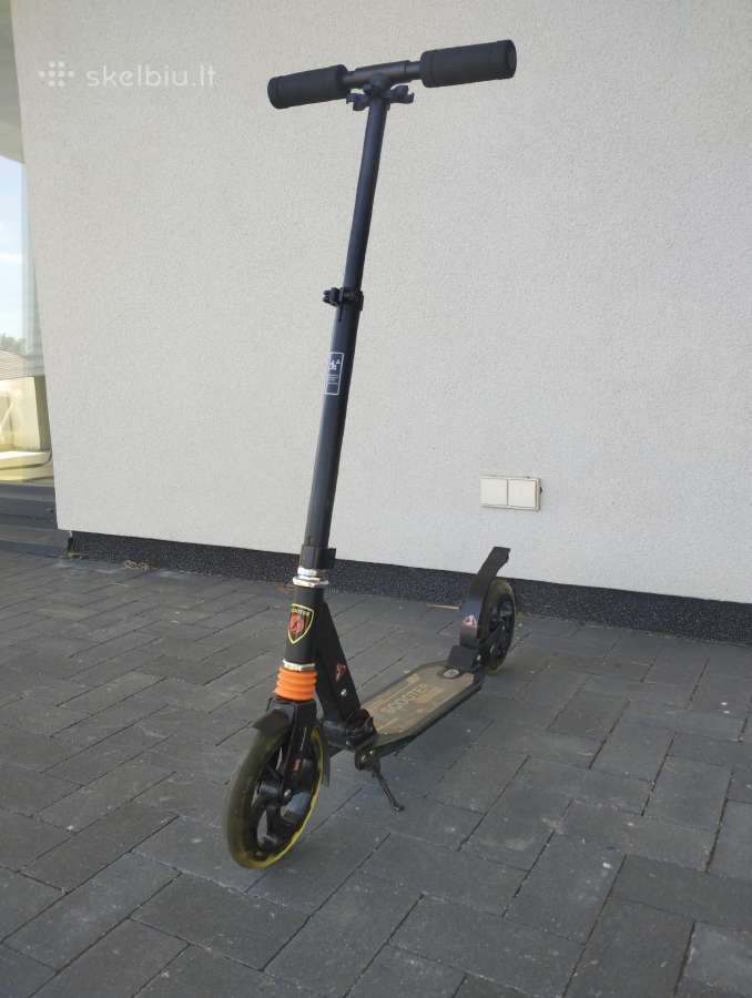 Miesto paspirtukas Urban scooter(juodas 100kg)