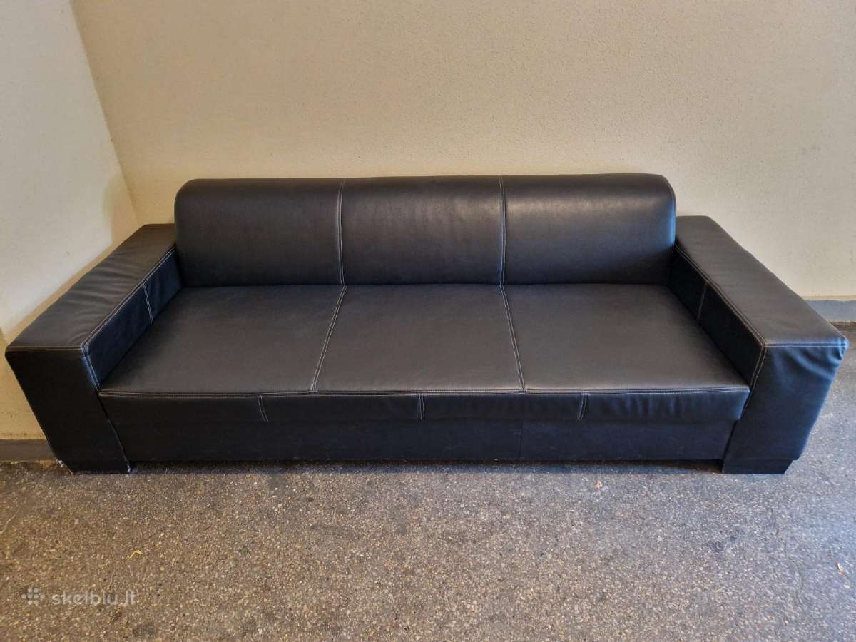 Sofa juoda dirbtinės odos