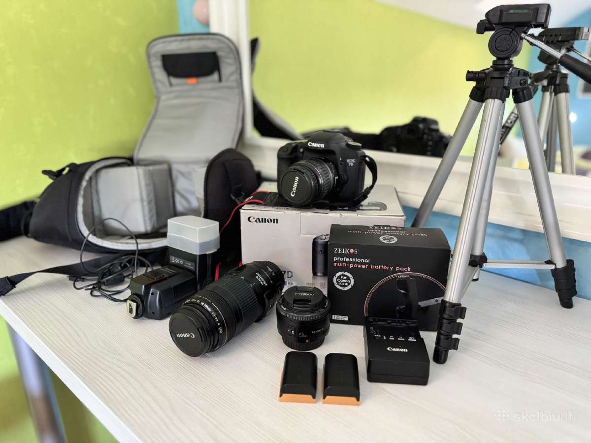 Canon EOS 7d fotoaparatas su priedais