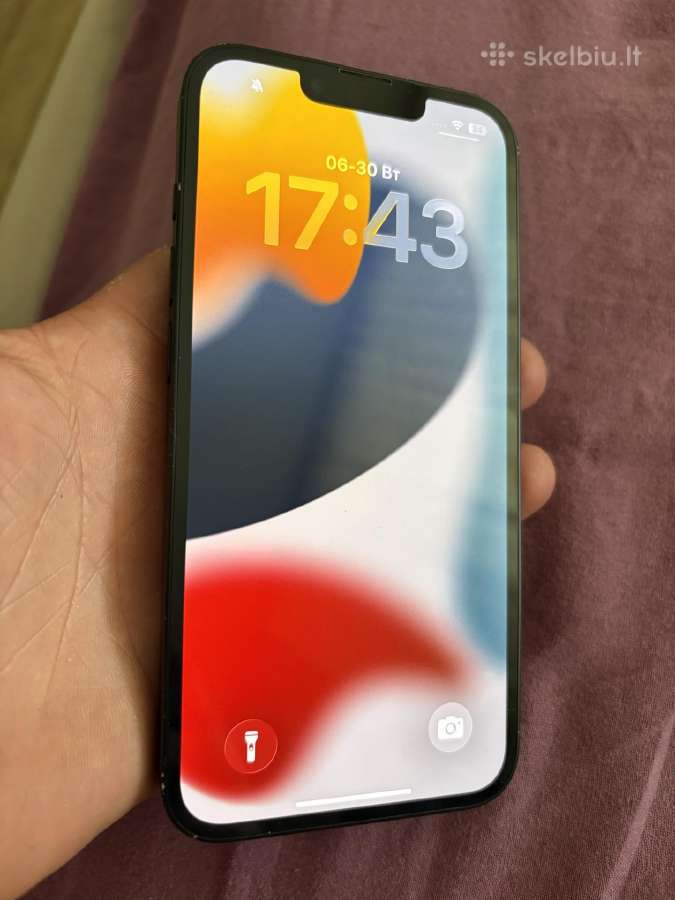 iPhone 16e