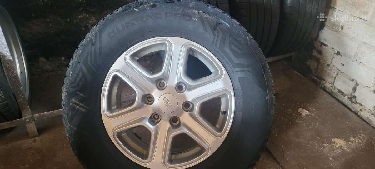 Ratų komplektas nuo Ford Ranger R17