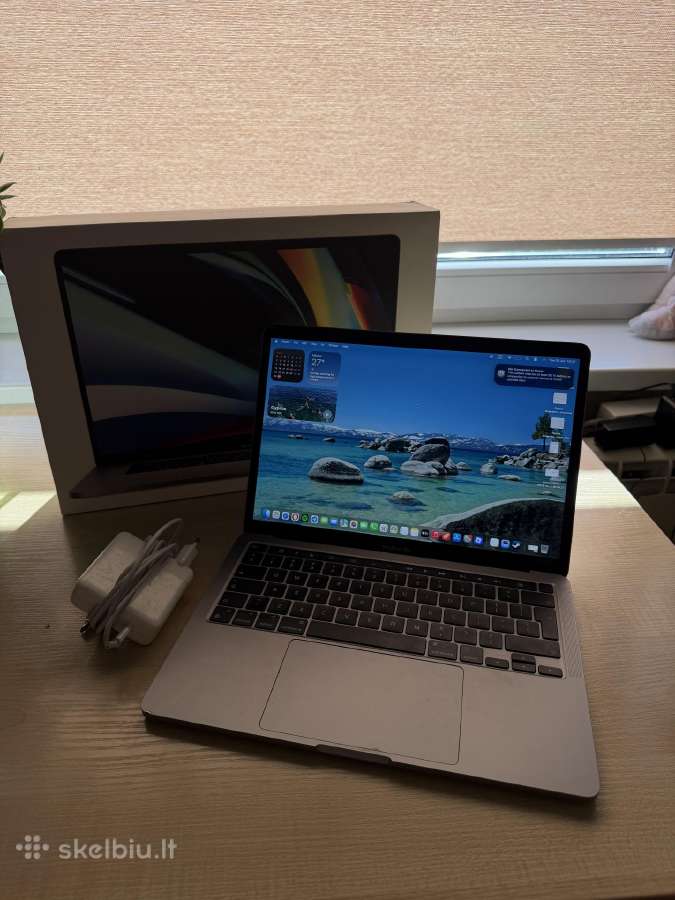 MacBook pro M2 2022m.