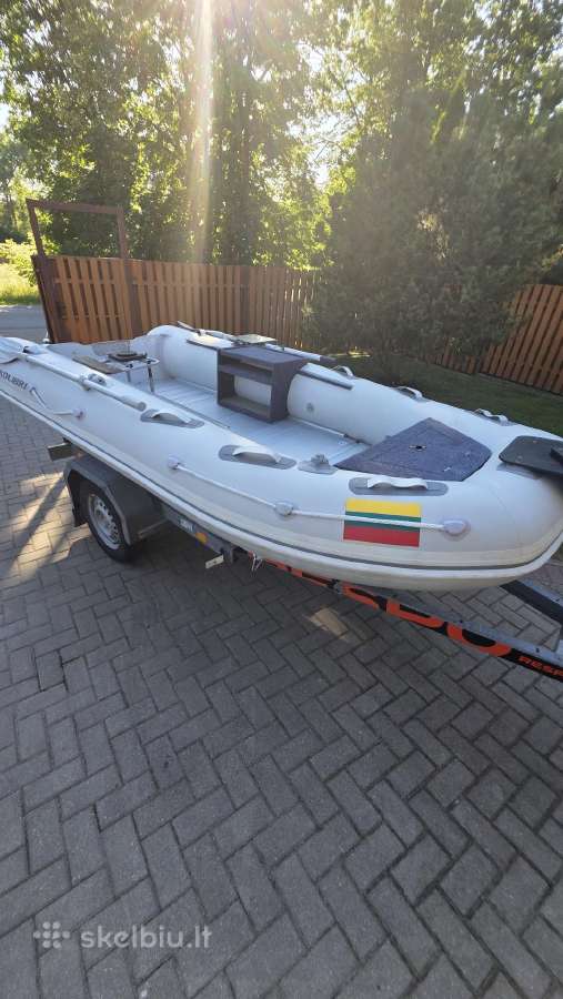 Parduodamas Pvc valties ir priekabos komplektas