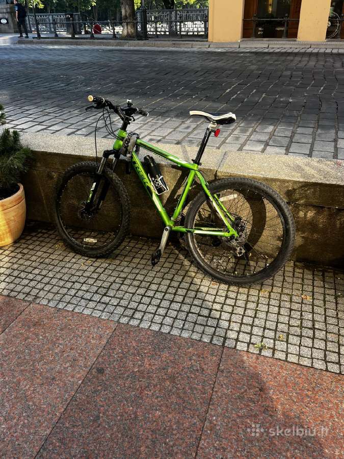 Dvirats Trek MTB