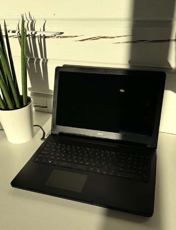 Dell Inspiron 15