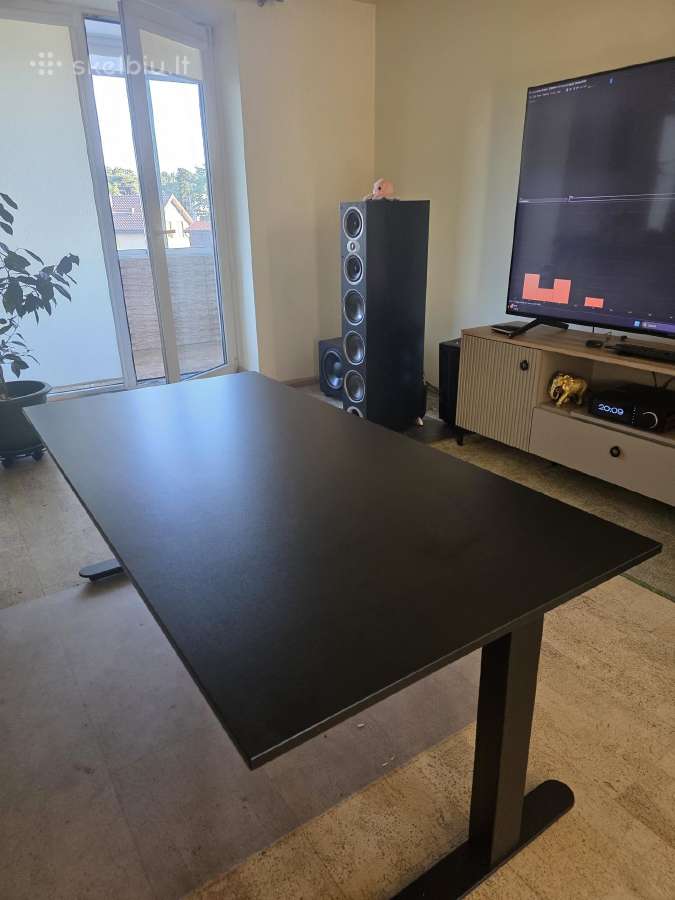 Reguliuojamo aukščio stalas 160 60 cm Juodas