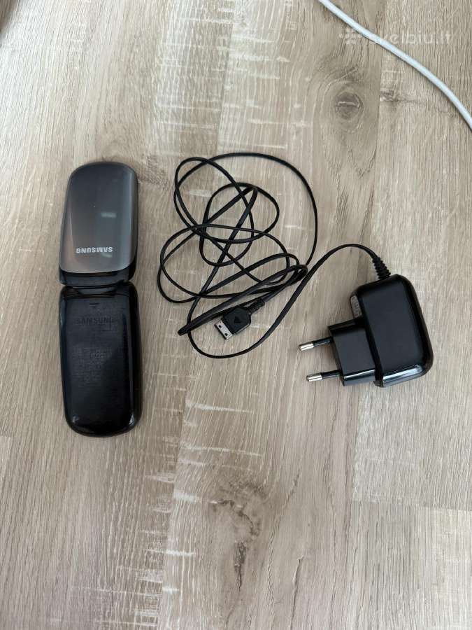 Seni mobilūs telefonai - nuotraukos Nr. 13