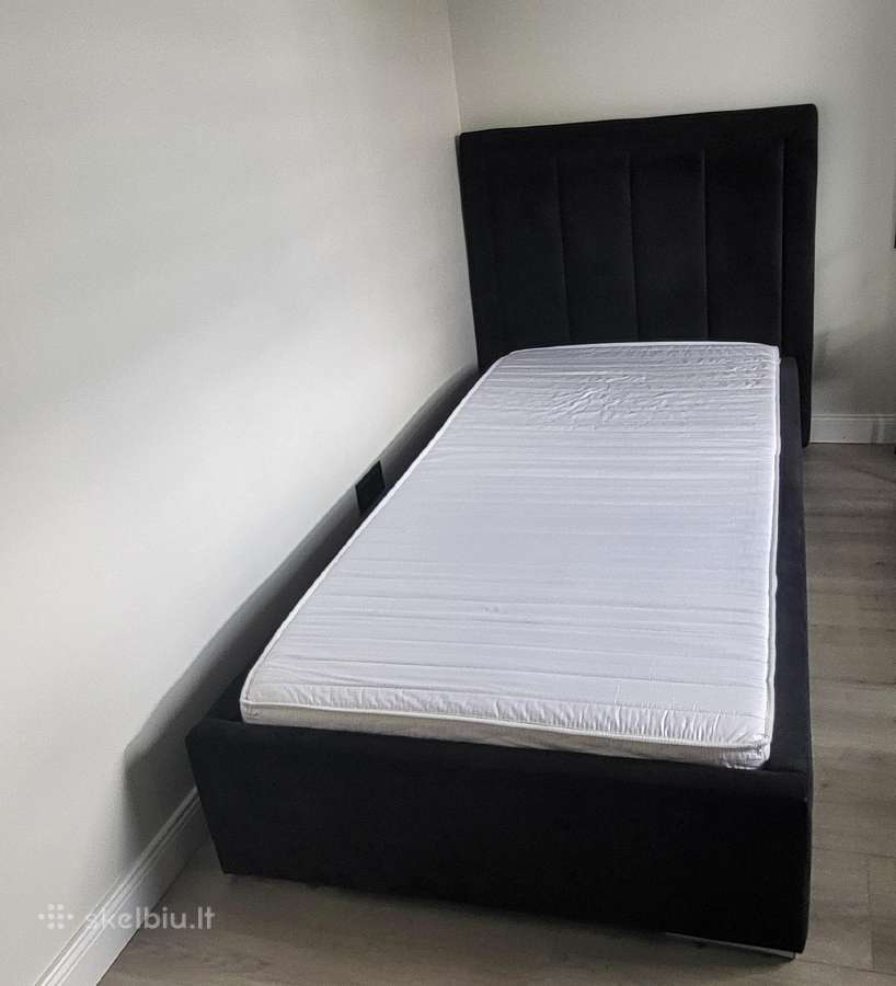 Parduodama lova su patalynės dėže ir čiužiniu