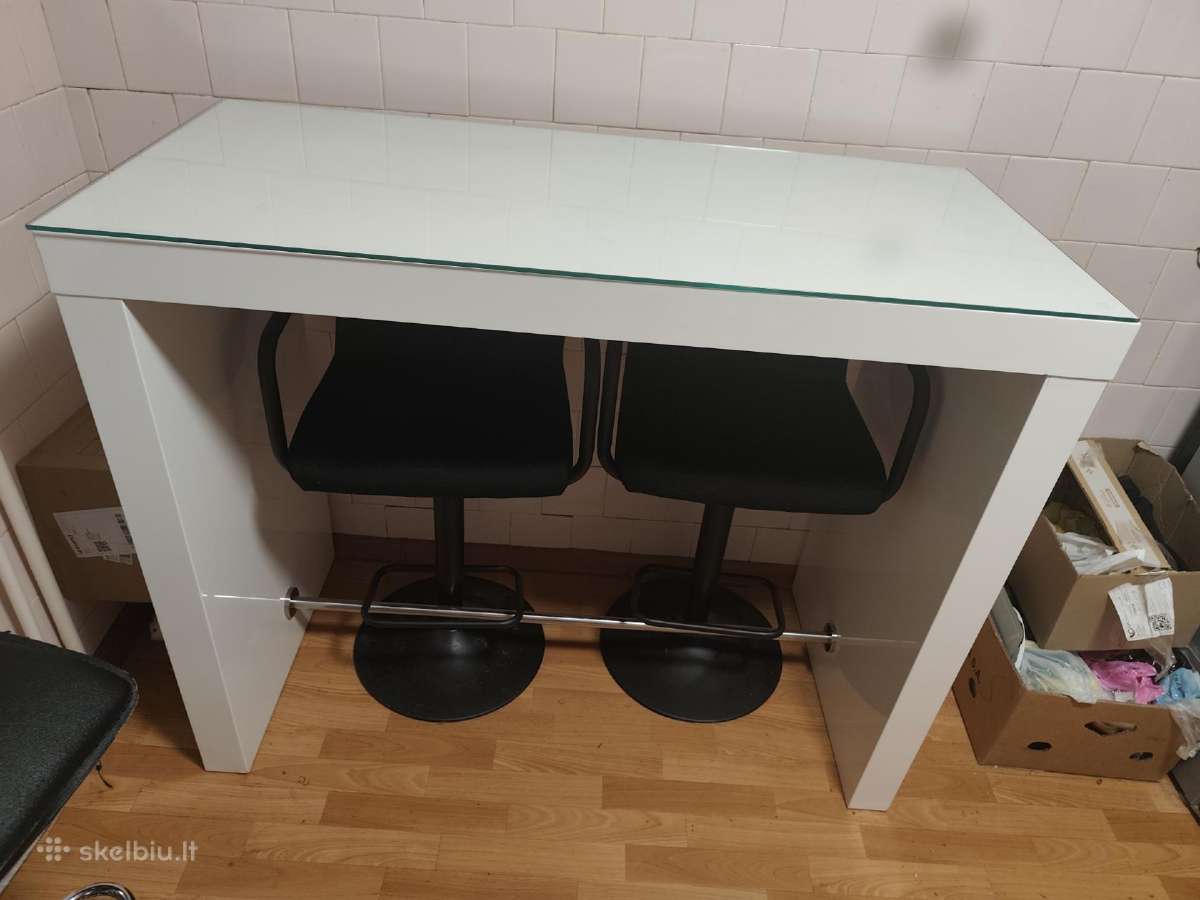 Baro stalas su grūdintu stiklu